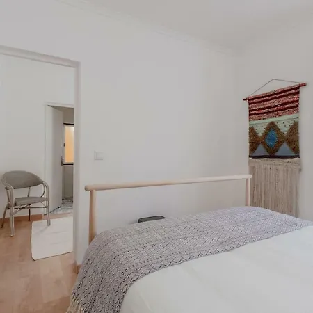 Bright & Spacious With Orange Tree Patio, By Timecooler Apartamento